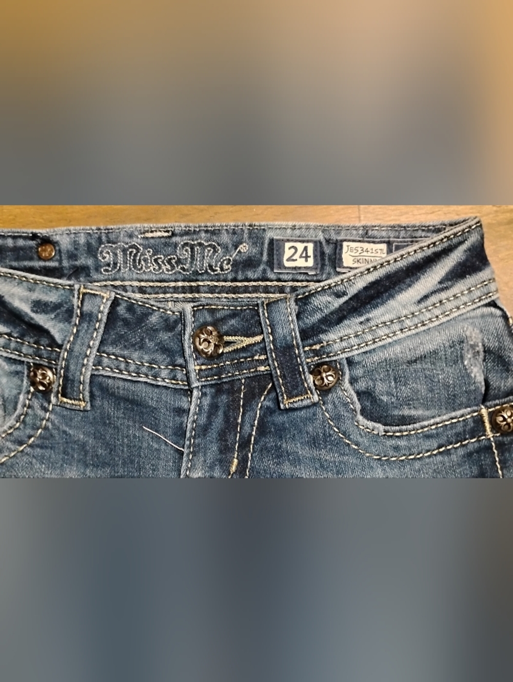 Miss Me JE5341STL Skinny Dark Wash Embroidered Jeans Women's Size: 24 - Picture 3 of 4